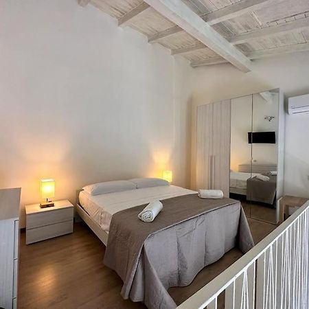 Holiday House Shantu Aeroporto di Catania Fontana Rossa Esterno foto