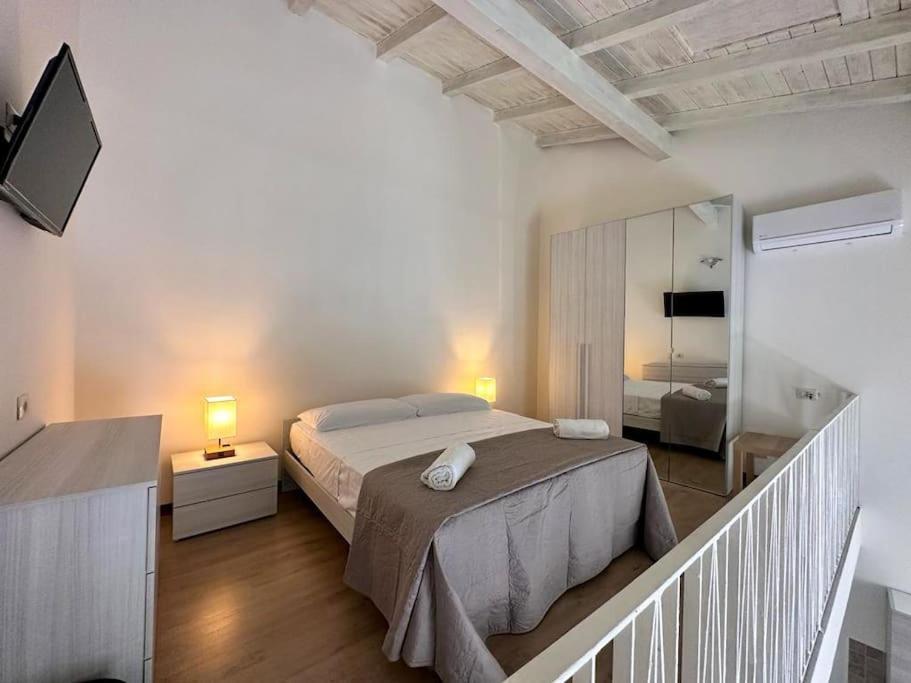Holiday House Shantu Aeroporto di Catania Fontana Rossa Esterno foto