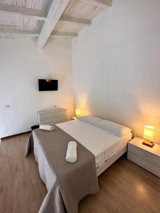 Holiday House Shantu Aeroporto di Catania Fontana Rossa Esterno foto